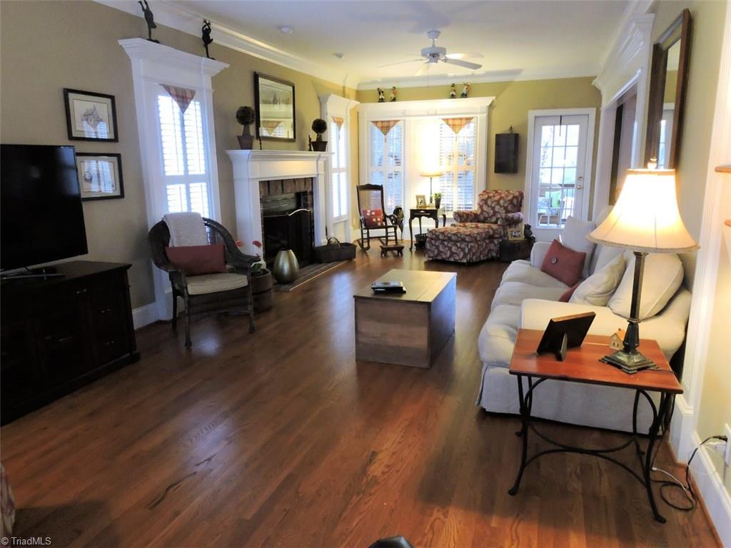 1017 Cross Gate Road Winston-Salem, NC 27104 - Photo 3 of 30 Gallery Image 3