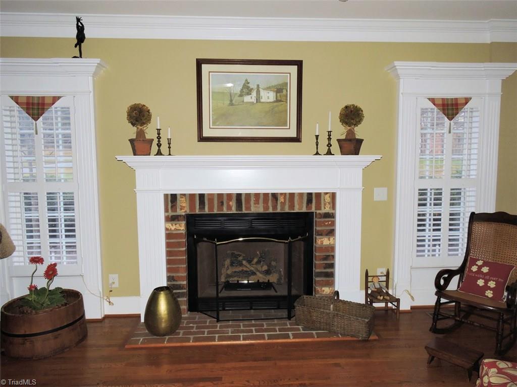 1017 Cross Gate Road Winston-Salem, NC 27104 - Photo 5 of 30 Gallery Image 5
