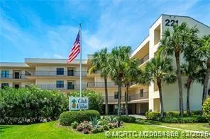 $449,000 | 221 Northeast Plantation Road, Unit 415, Stuart, FL 34996