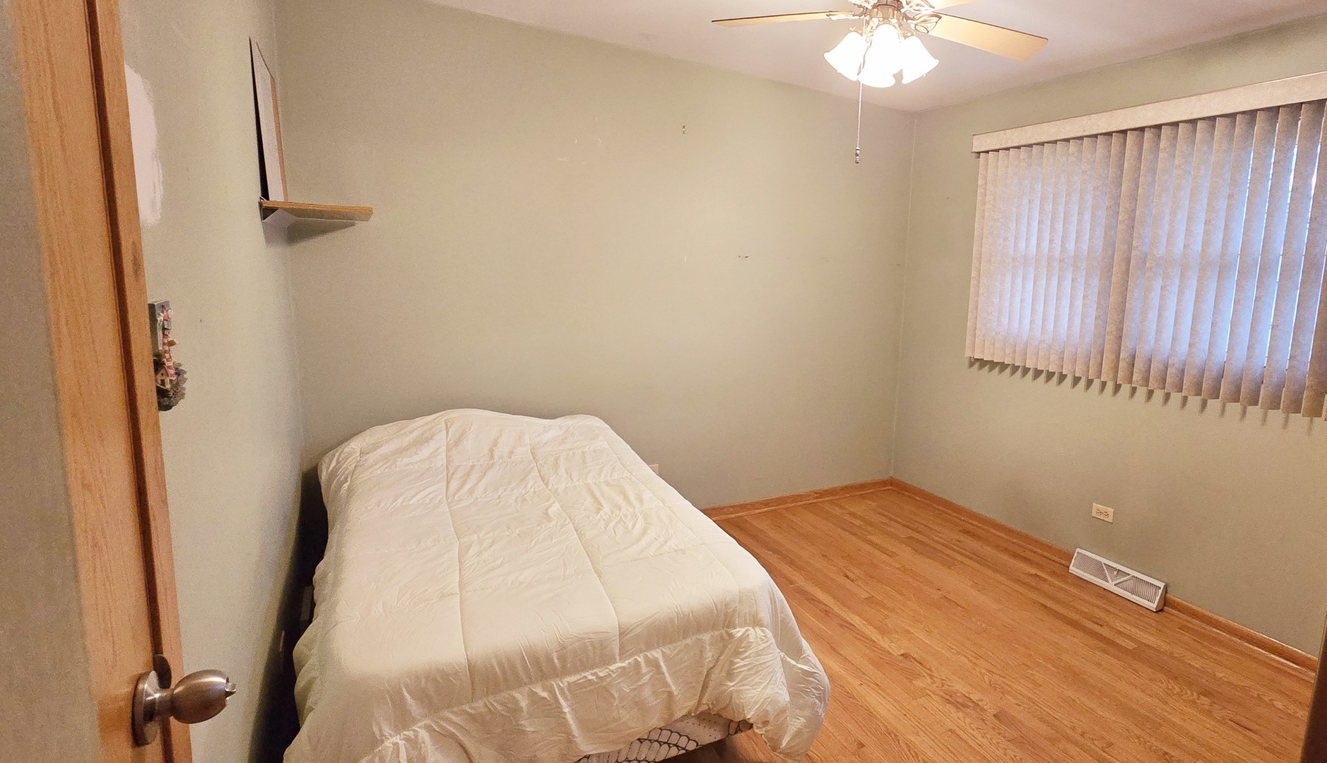 2101 Westfield Road Joliet, IL 60435 - Photo 4 of 11 Gallery Image 4