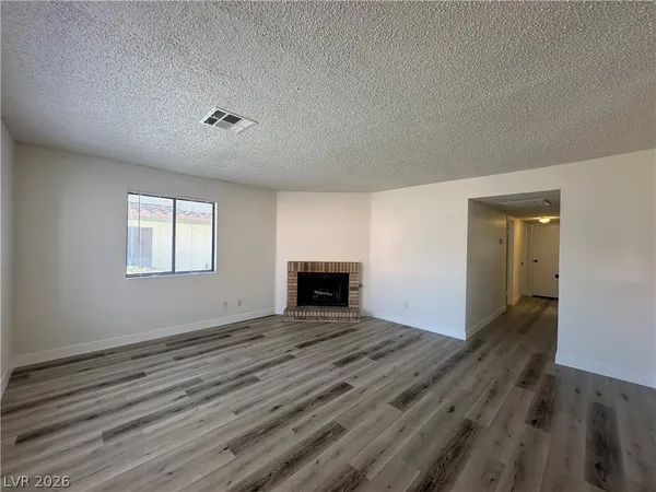 $1,500 | 6713 West Charleston Boulevard, Unit 3, Las Vegas, NV 89146