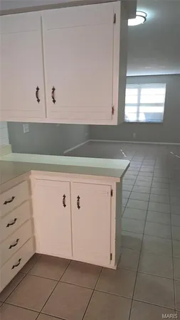 $1,350 | 7939 Royal Arms Court, Unit 2, St. Louis, MO 63123