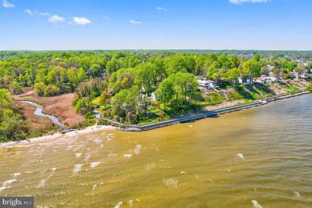 a view of a storage & utility room