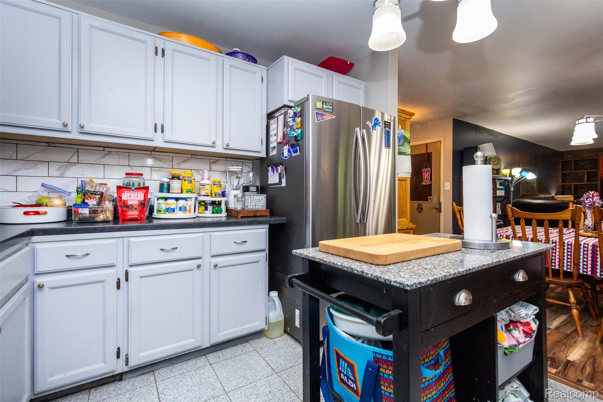 9405 Spicer Road Brighton, MI 48116 - Photo 17 of 49 interior (13).jpg