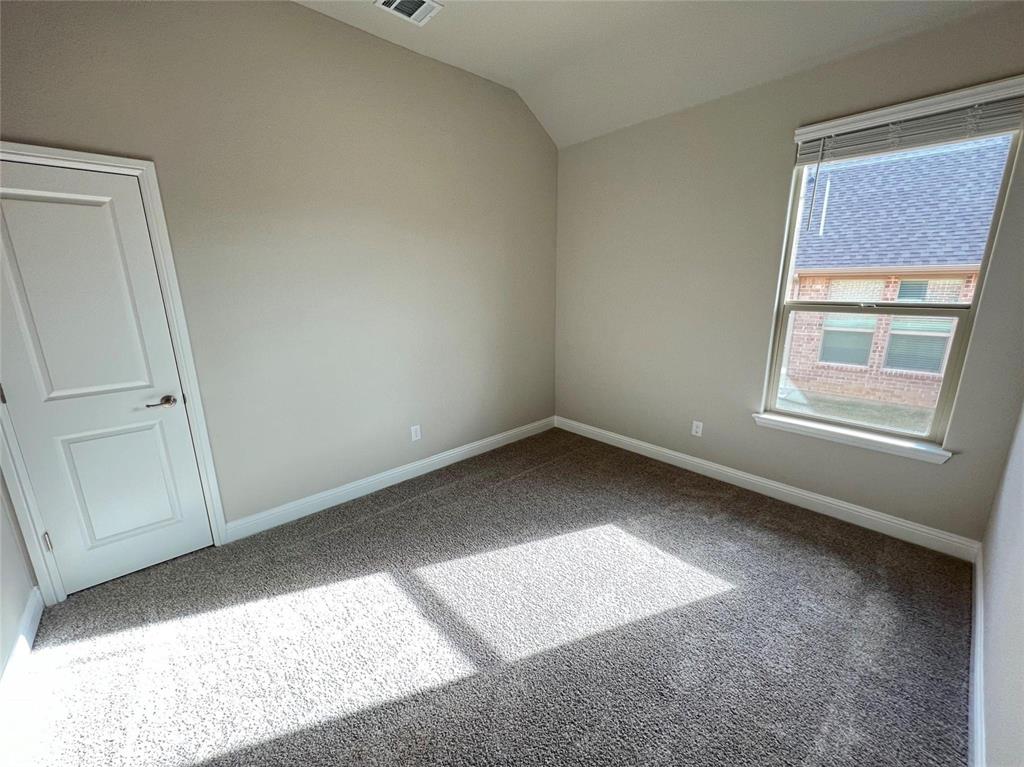 3611 Walnut Rdg Drive Midlothian, TX 76065 - Photo 22 of 29 an empty room with a window