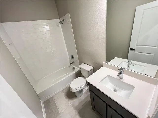 $3,200 | 3611 Walnut Rdg Drive, Midlothian, TX 76065