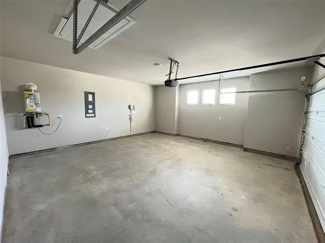 $3,200 | 3611 Walnut Rdg Drive, Midlothian, TX 76065