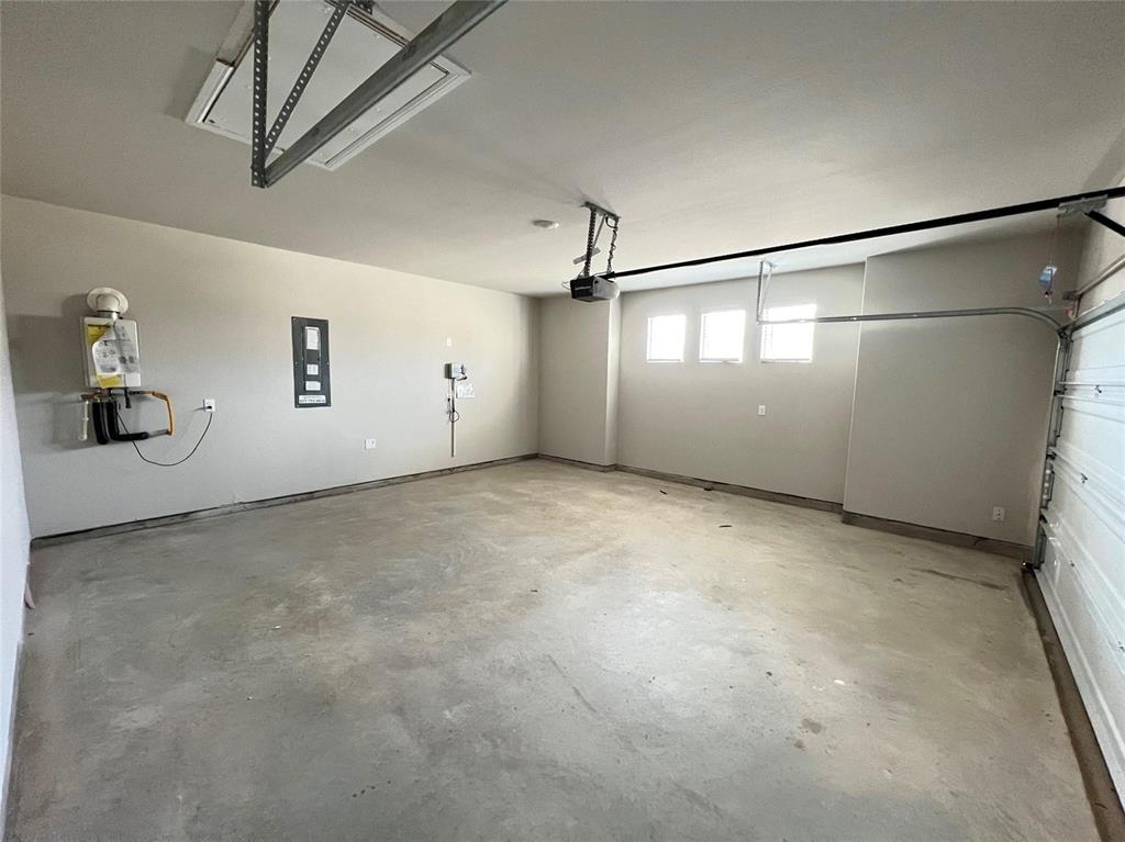 3611 Walnut Rdg Drive Midlothian, TX 76065 - Photo 29 of 29 a view of an empty room