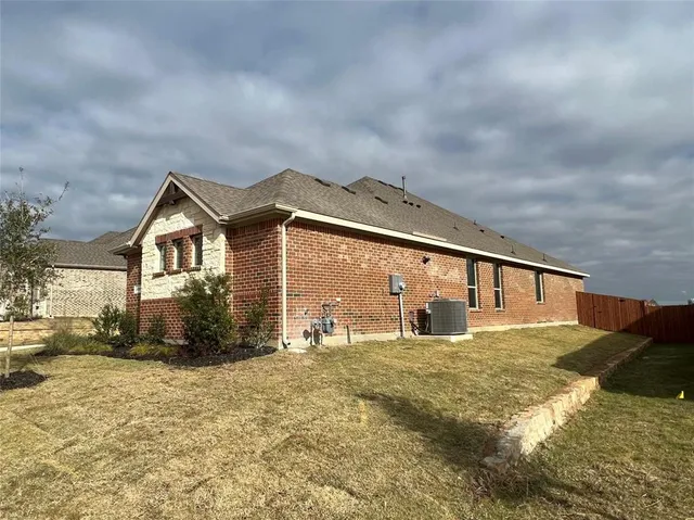 $3,200 | 3611 Walnut Rdg Drive, Midlothian, TX 76065