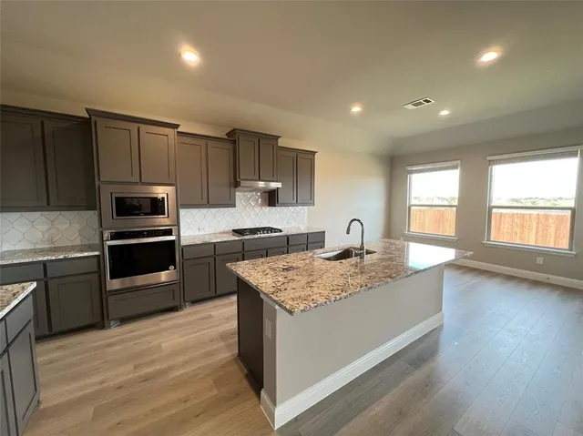 $3,200 | 3611 Walnut Rdg Drive, Midlothian, TX 76065