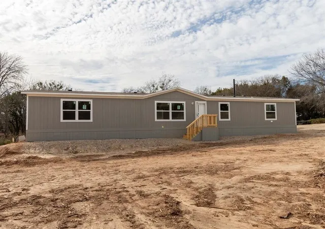 $208,104 | 2909 Sycamore Court, Granbury, TX 76048