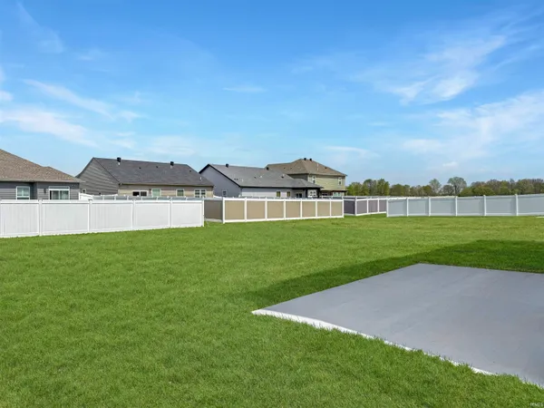 $448,800 | 4926 Goldfinch Drive, Evansville, IN 47725