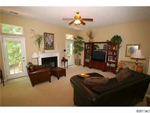 2626 Yarrow Road Charlotte, NC 28213 - Photo 2 of 16 Gallery Image 2