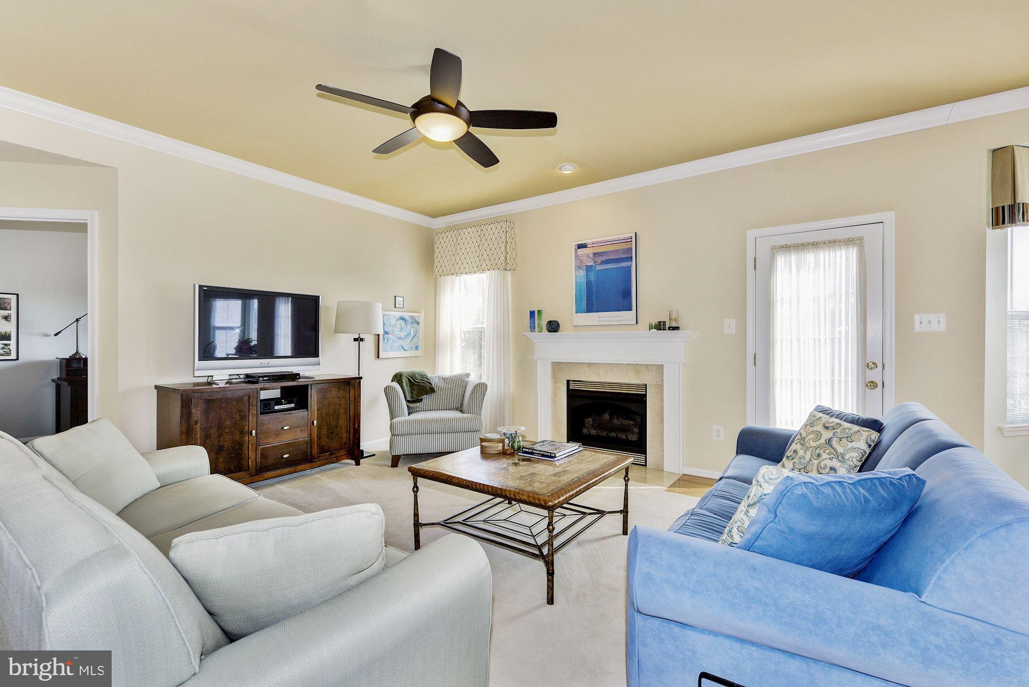 5 Frost Road Cinnaminson, NJ 08077 - Photo 2 of 32 Family Room with gas fireplace
