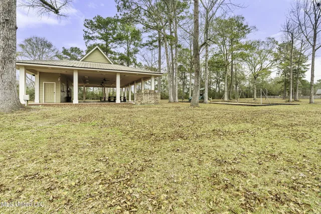 $399,000 | 27 Forrest View Drive, Carriere, MS 39426