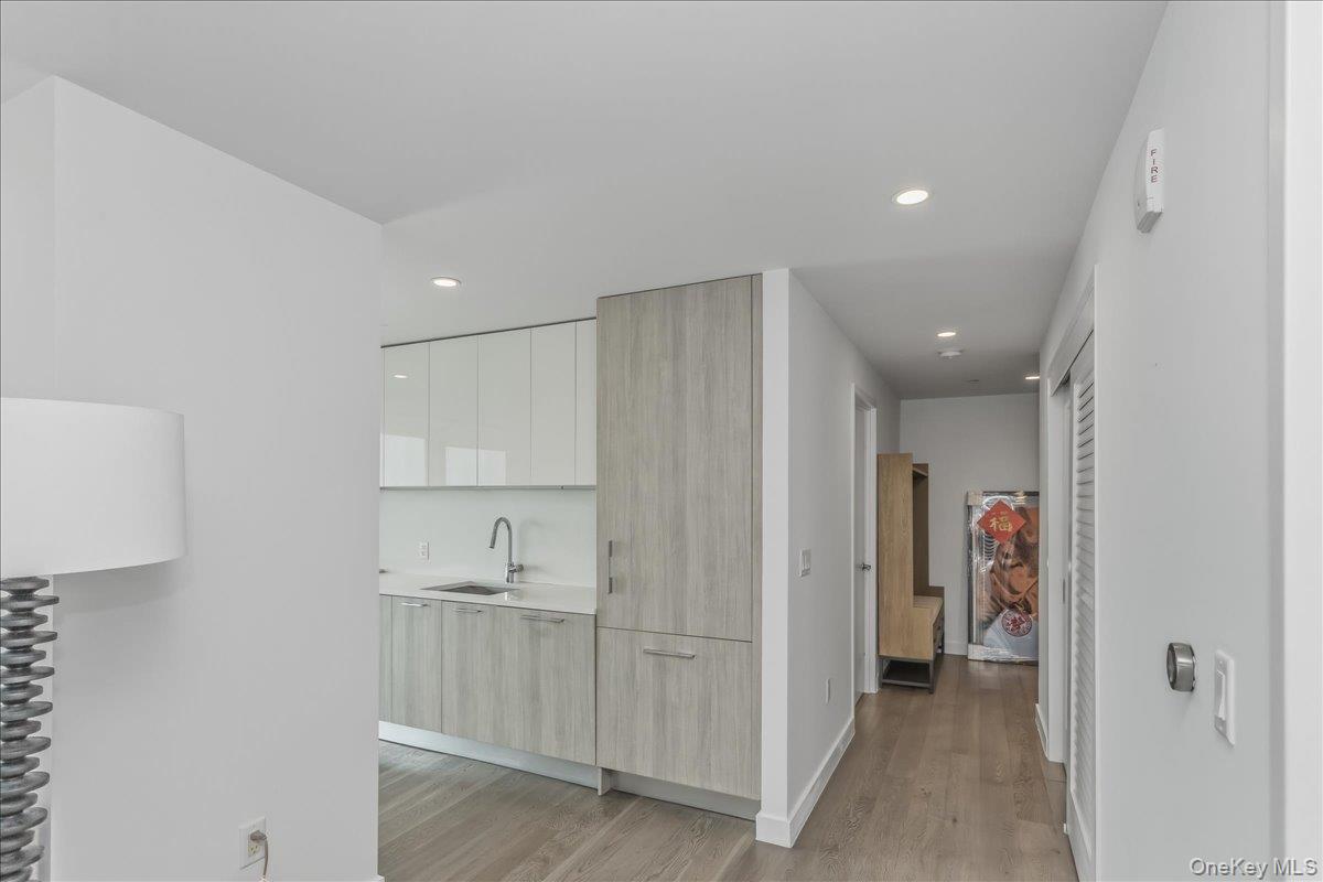 131-03 40 Road, Unit 9N Queens, NY 11354 - Photo 6 of 19