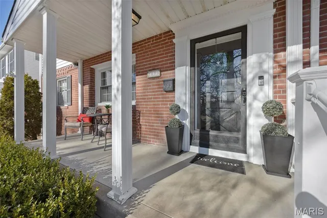 $589,000 | 7809 Kenridge Lane, St. Louis, MO 63119