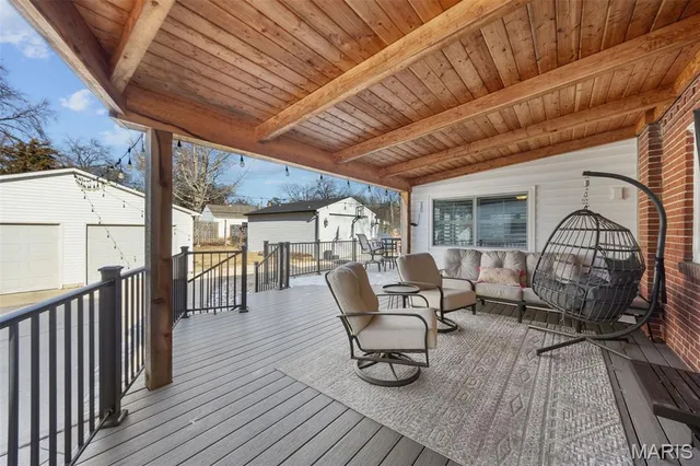 $589,000 | 7809 Kenridge Lane, St. Louis, MO 63119