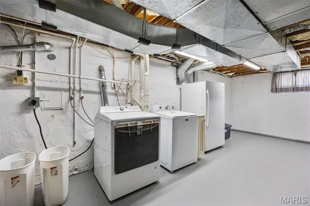 $589,000 | 7809 Kenridge Lane, St. Louis, MO 63119