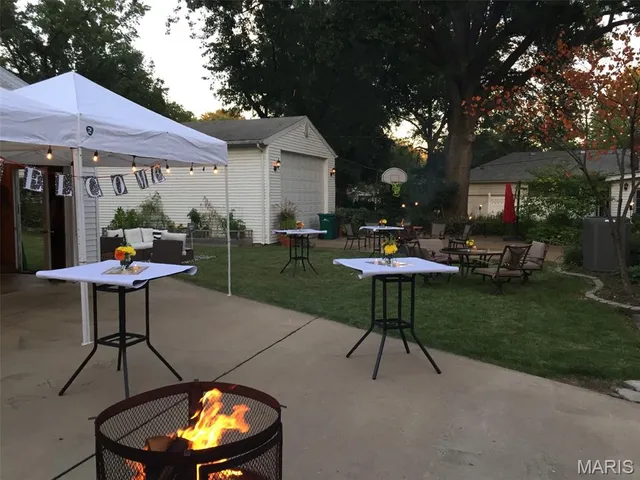 $589,000 | 7809 Kenridge Lane, St. Louis, MO 63119