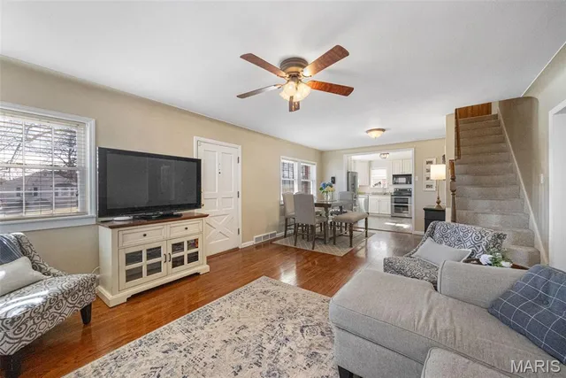 $589,000 | 7809 Kenridge Lane, St. Louis, MO 63119