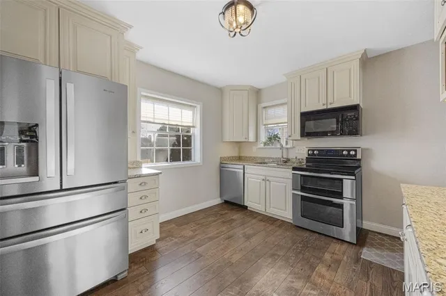 $589,000 | 7809 Kenridge Lane, St. Louis, MO 63119