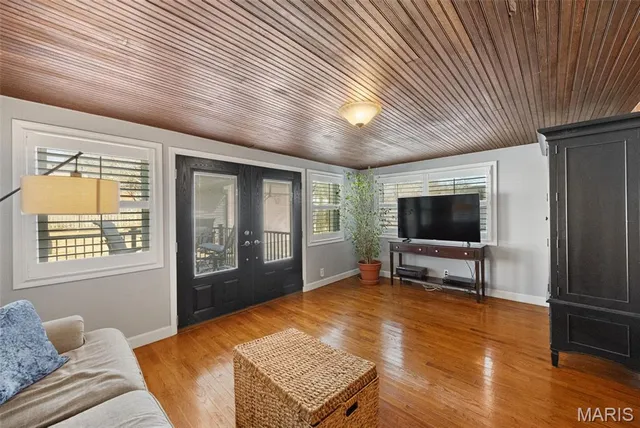 $589,000 | 7809 Kenridge Lane, St. Louis, MO 63119