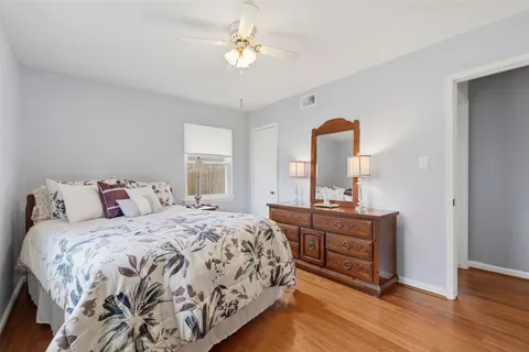 $299,000 | 9522 Hammerly Boulevard, Houston, TX 77080