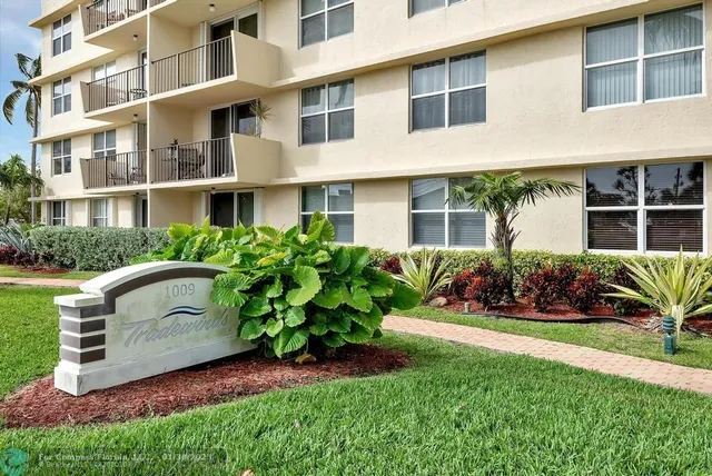 $2,000 | 1009 North Ocean Boulevard, Unit 411, Pompano Beach, FL 33062