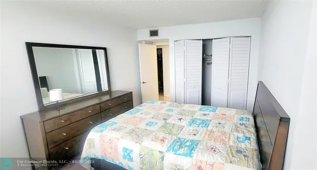 $2,000 | 1009 North Ocean Boulevard, Unit 411, Pompano Beach, FL 33062