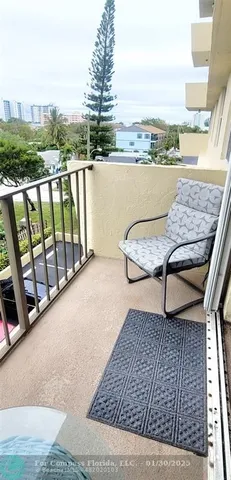 $2,000 | 1009 North Ocean Boulevard, Unit 411, Pompano Beach, FL 33062
