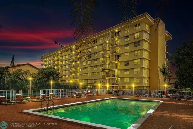 $2,000 | 1009 North Ocean Boulevard, Unit 411, Pompano Beach, FL 33062