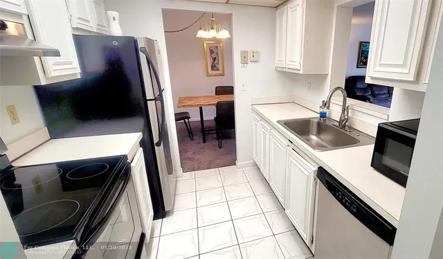 $2,000 | 1009 North Ocean Boulevard, Unit 411, Pompano Beach, FL 33062