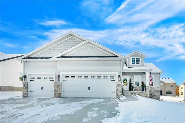 $399,900 | 2505 Pampas Lane, Bloomington, IL 61705