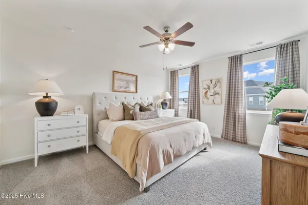 $459,990 | 302 Mizzen Way, Elizabeth City, NC 27909