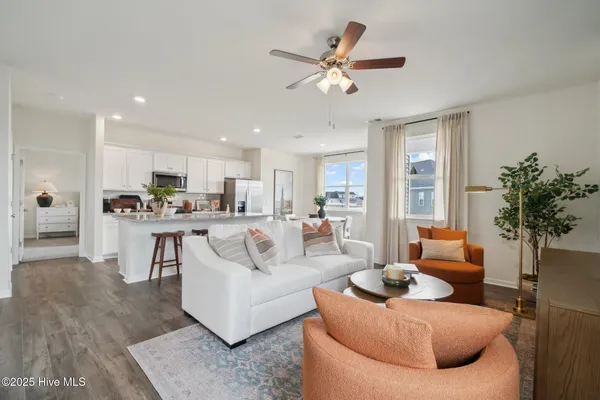 $459,990 | 302 Mizzen Way, Elizabeth City, NC 27909