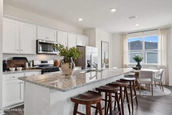 $459,990 | 302 Mizzen Way, Elizabeth City, NC 27909