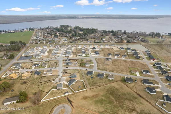 $459,990 | 302 Mizzen Way, Elizabeth City, NC 27909