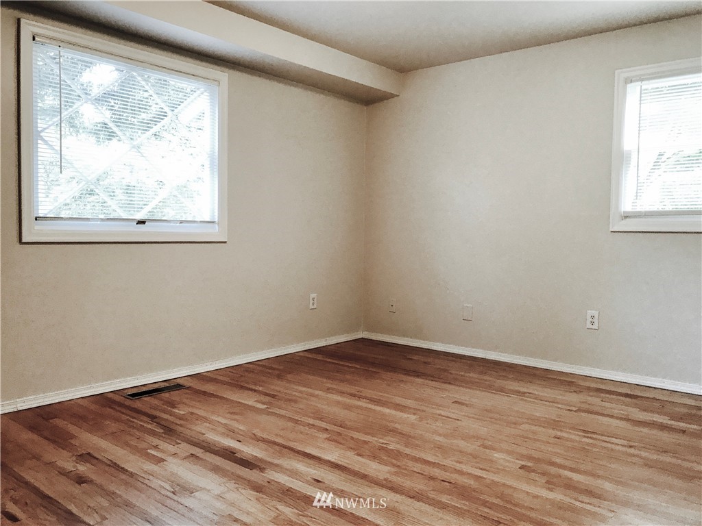 4316 Robin Road West University Place, WA 98466 - Photo 16 of 20 Gallery Image 16