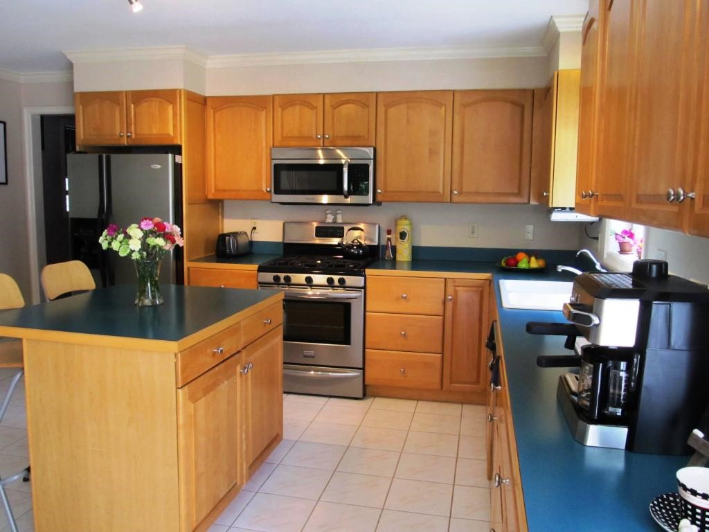 8 Muscatanipus Road Brookline, NH 03033 - Photo 13 of 36