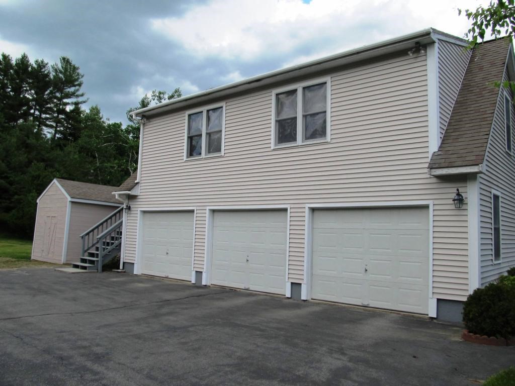 8 Muscatanipus Road Brookline, NH 03033 - Photo 32 of 36