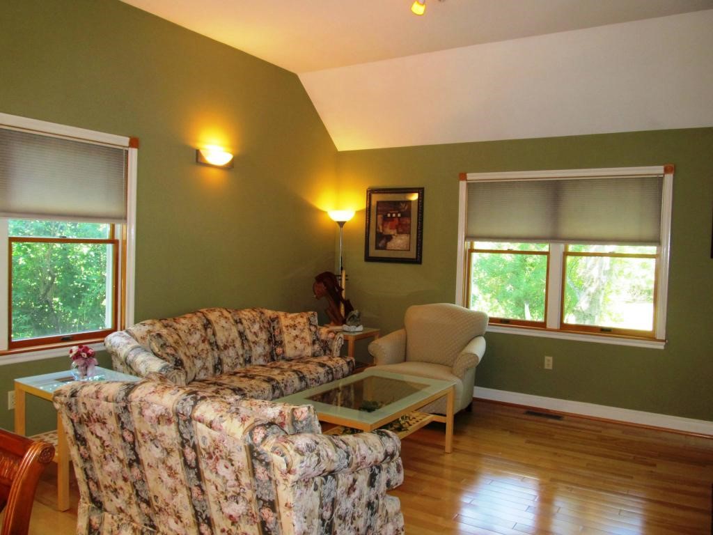 8 Muscatanipus Road Brookline, NH 03033 - Photo 7 of 36