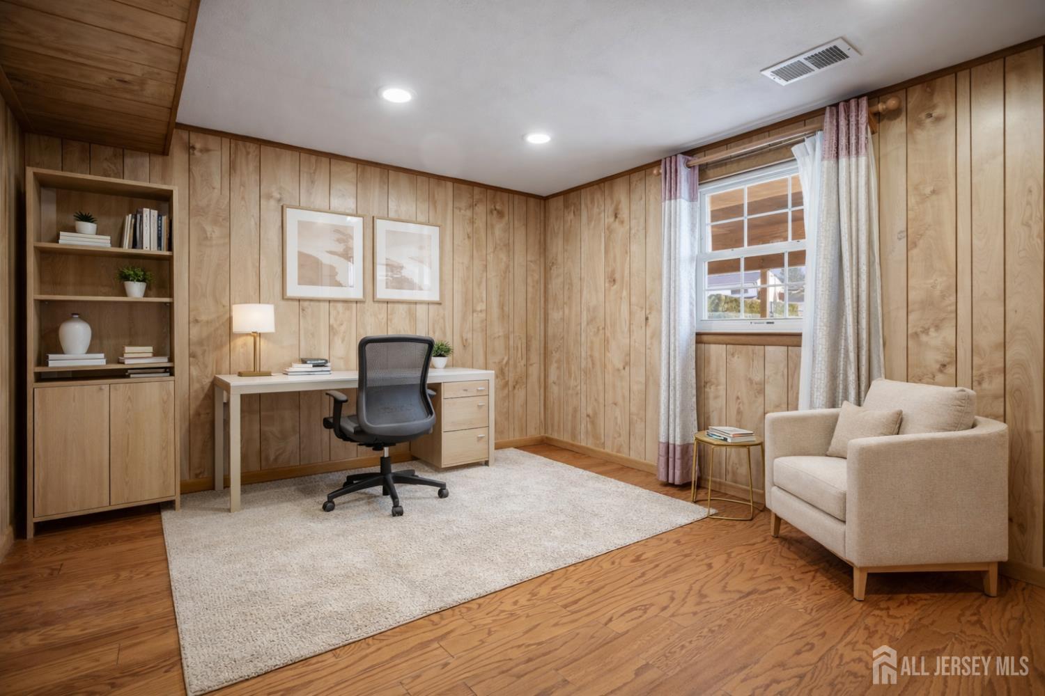 8 Tompkins Road East Brunswick, NJ 08816 - Photo 11 of 22 a livingroom with workspace and a window