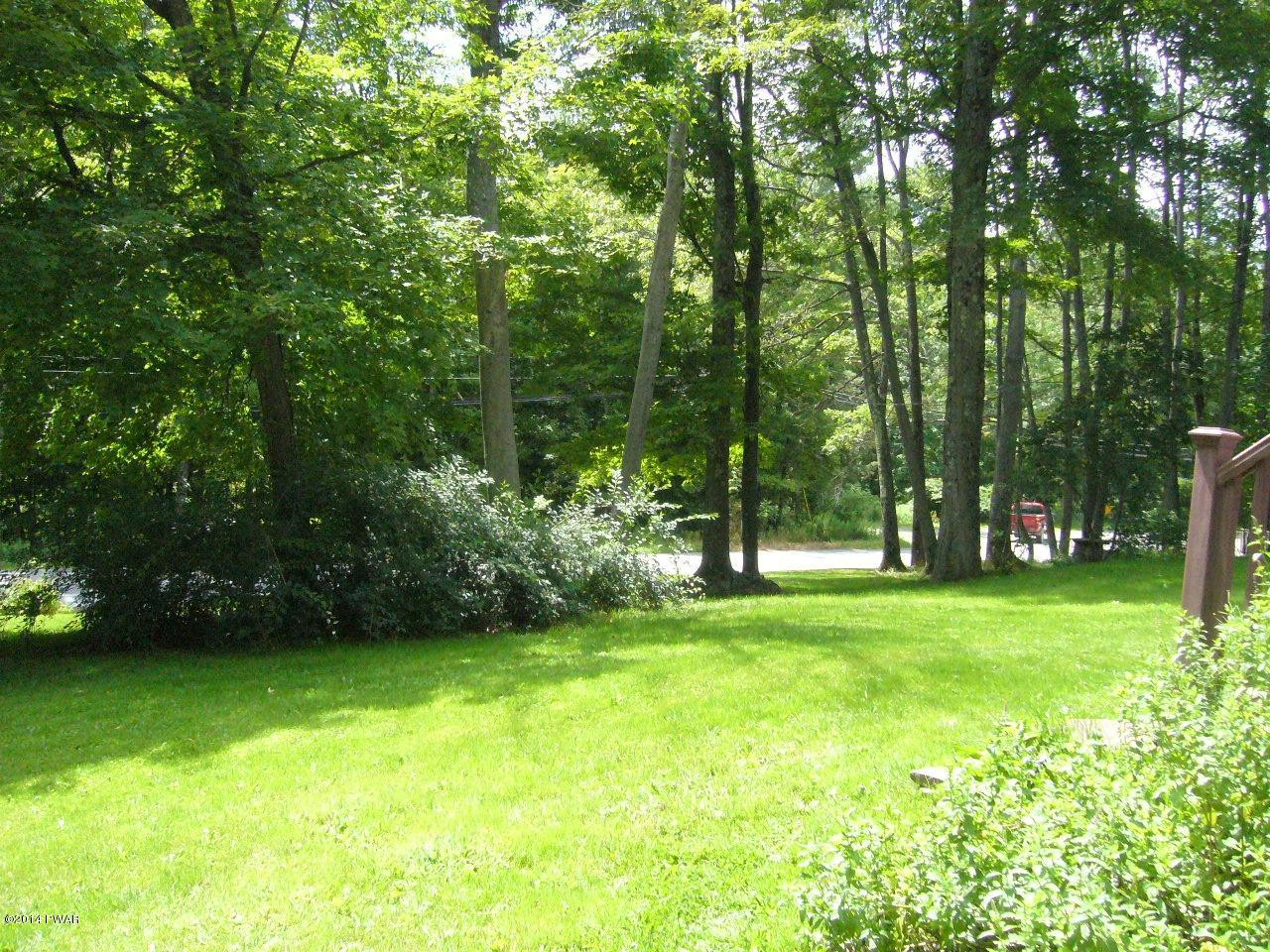 385 Lake Como Rd Lake Lake Como, PA 18437 - Photo 7 of 24