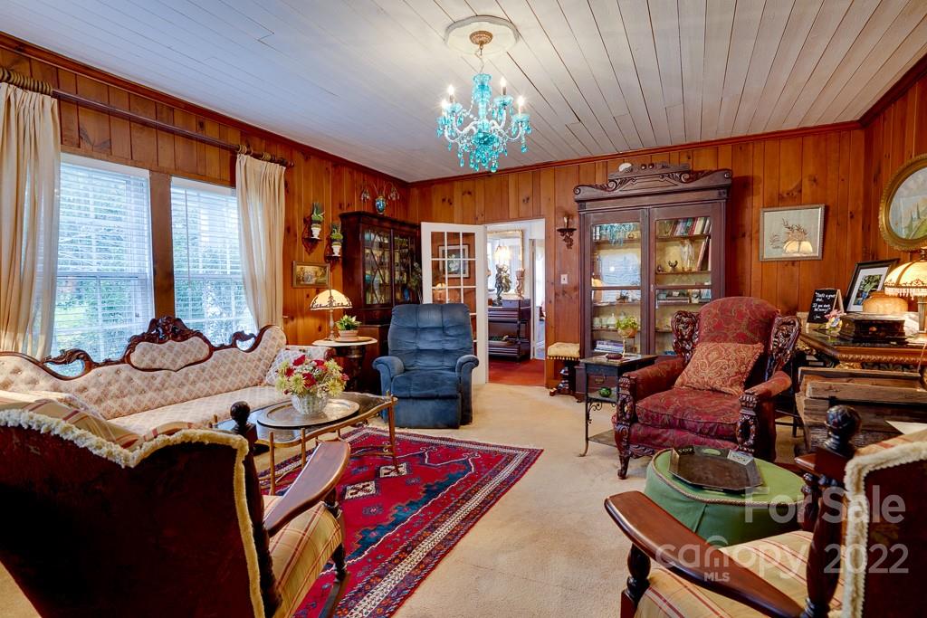 60 Mimosa Inn Drive Tryon, NC 28782 - Photo 5 of 26 a living room filled with furniture