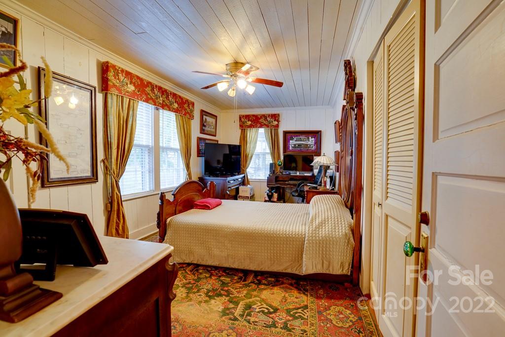 60 Mimosa Inn Drive Tryon, NC 28782 - Photo 8 of 26