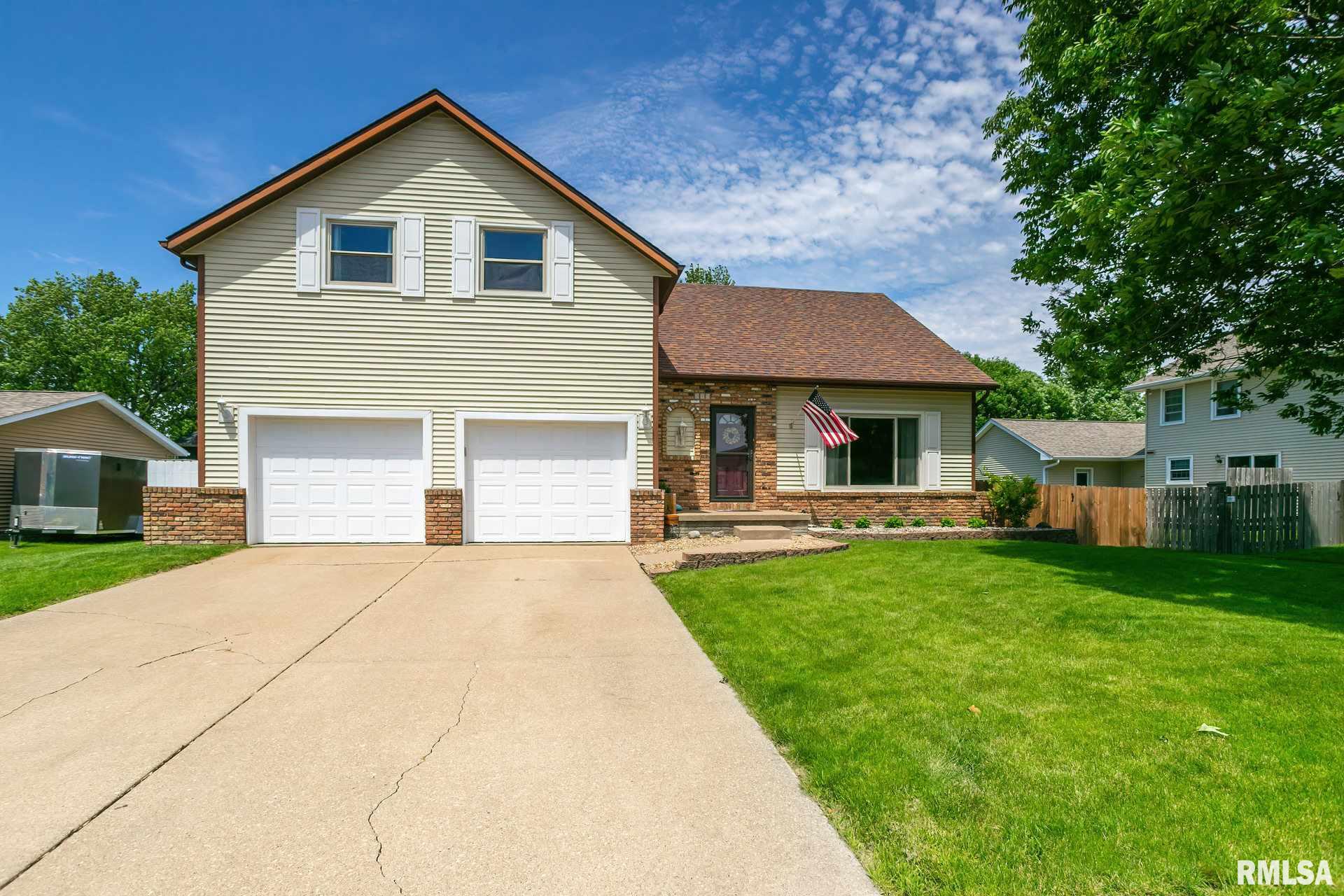 804 West Spring Street Eldridge, IA 52748 - Photo 2 of 37 Gallery Image 2