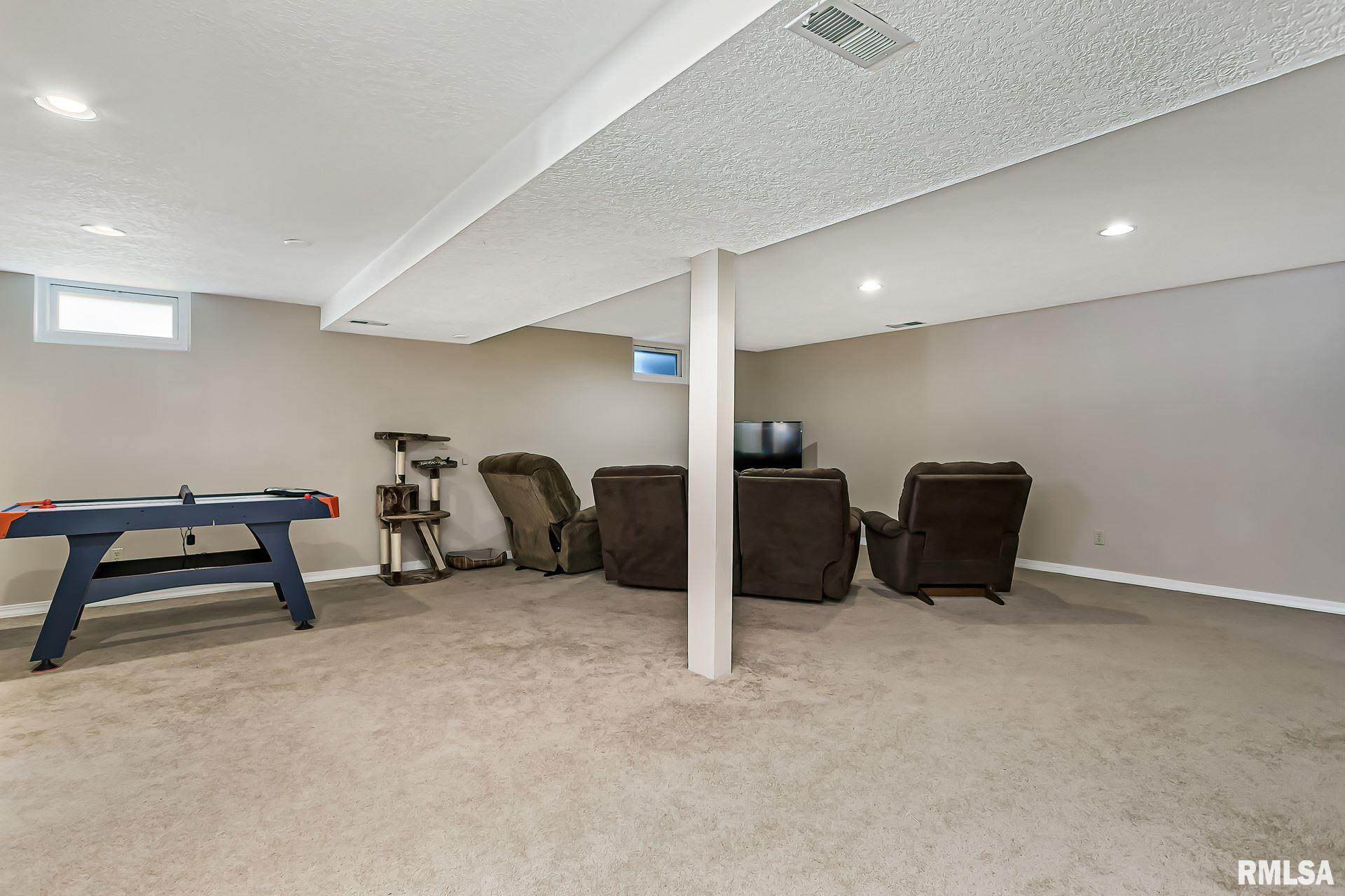 804 West Spring Street Eldridge, IA 52748 - Photo 31 of 37 Gallery Image 31