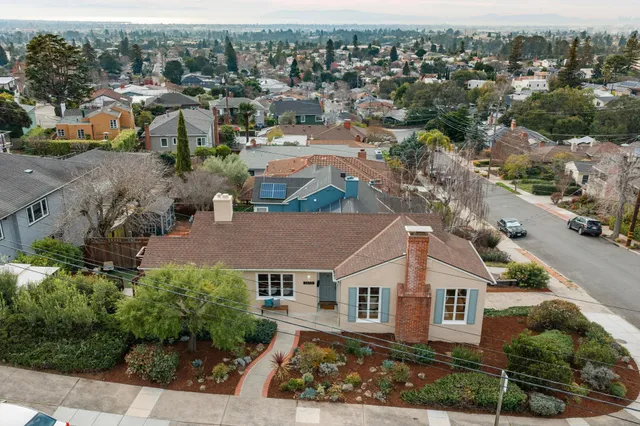$899,000 | 2609 Charleston Street, Oakland, CA 94602