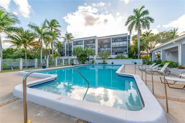 $2,900 | 545 Southeast 12th Street, Unit 305, Dania Beach, FL 33004